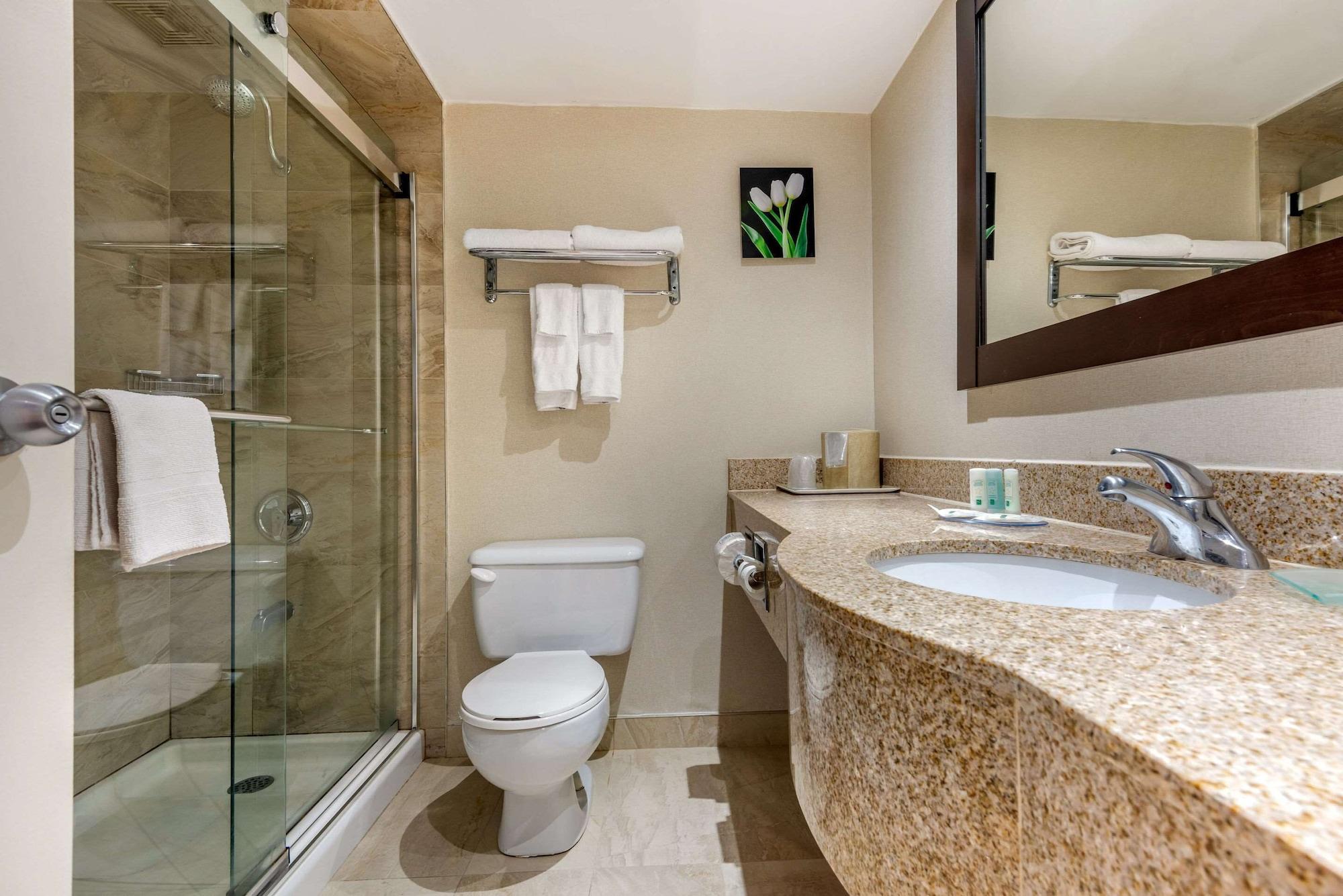 Quality Inn & Suites Brampton Luaran gambar