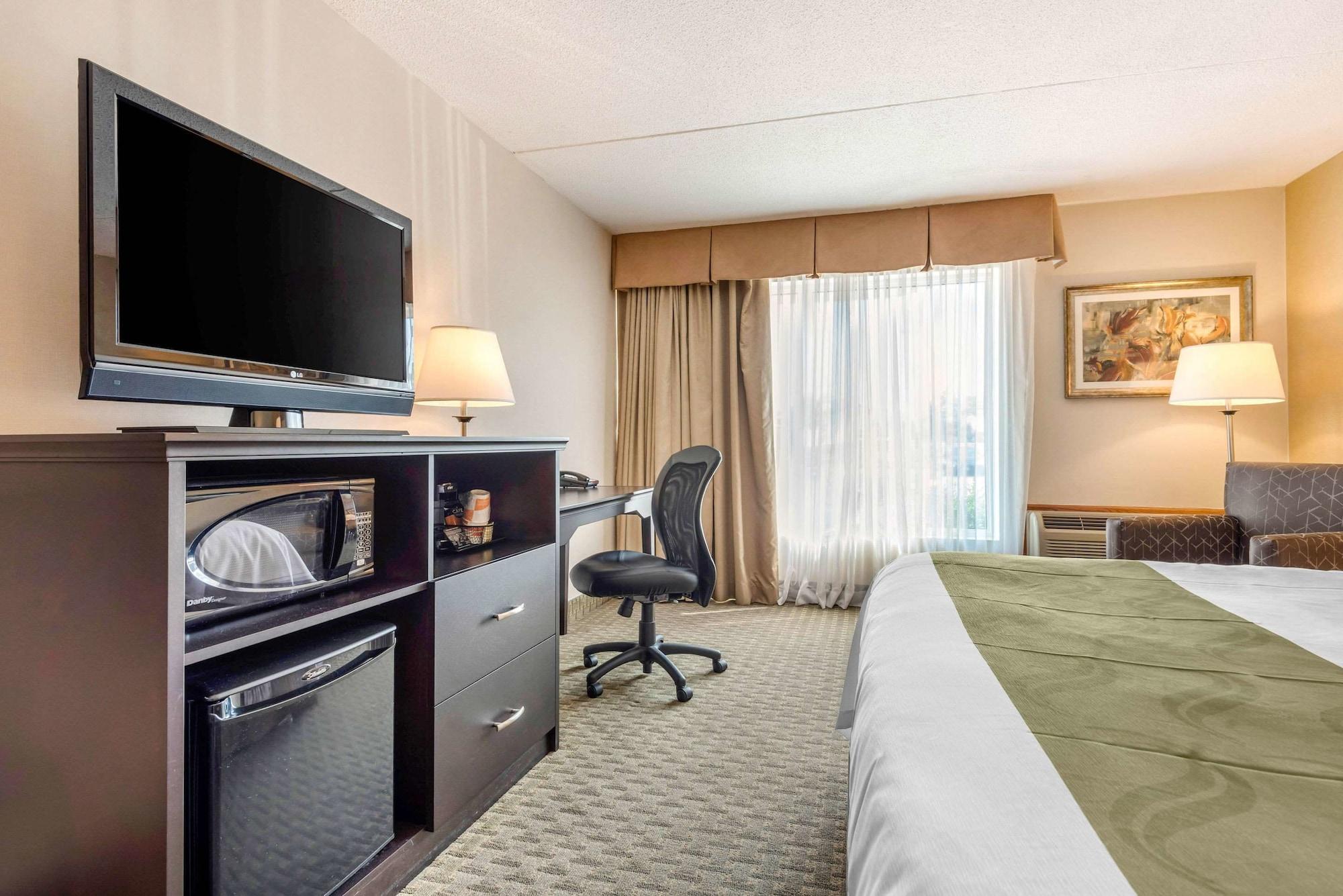 Quality Inn & Suites Brampton Luaran gambar